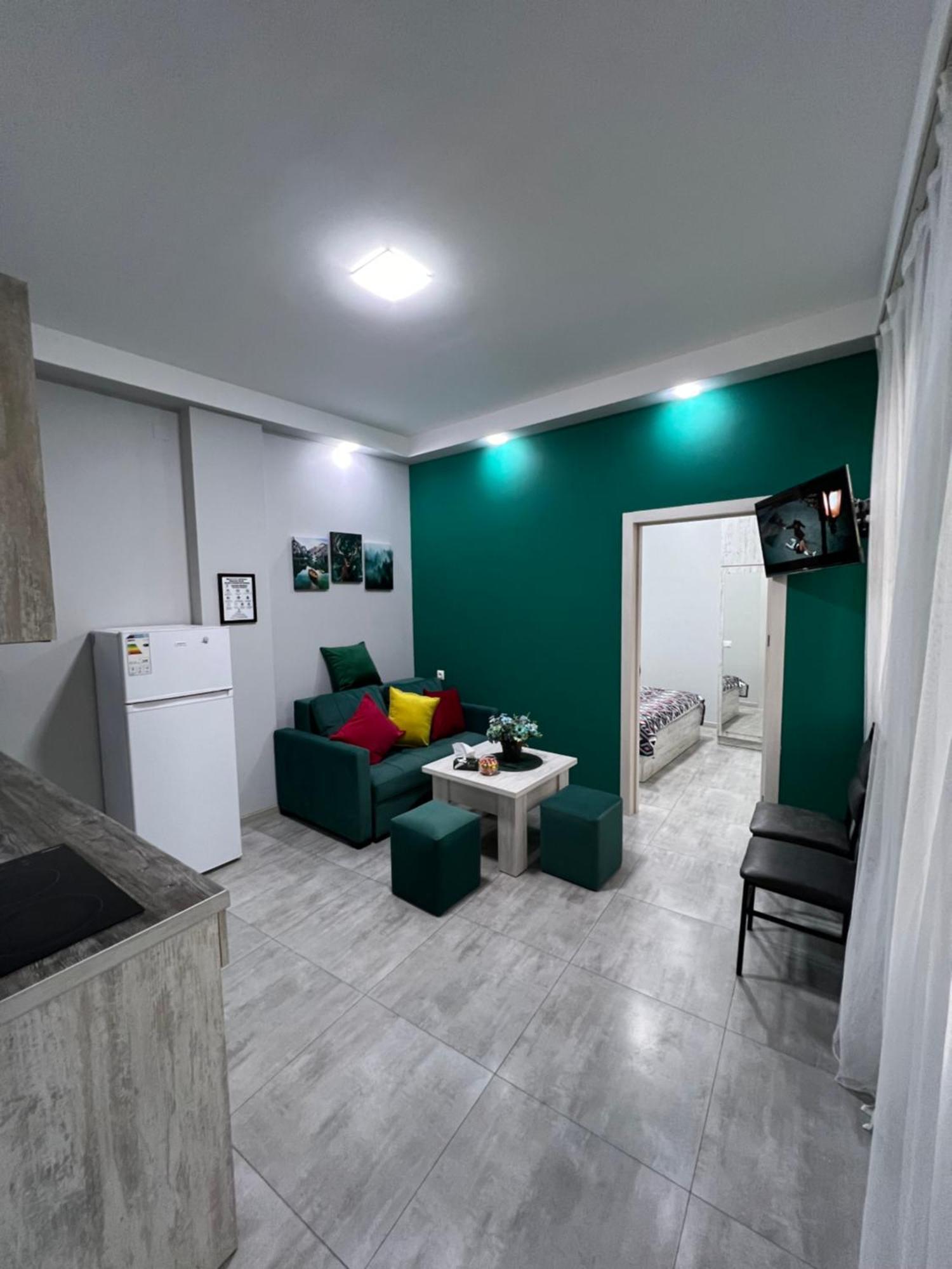 Cosy With Good Location Self Check In Apartment *