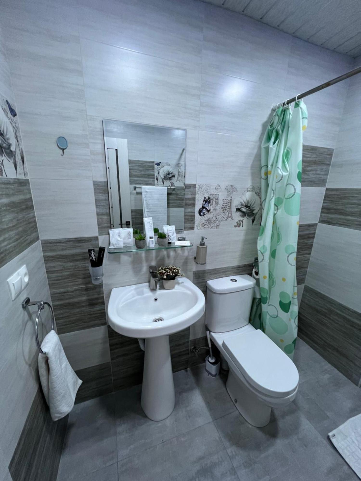 Cosy With Good Location Self Check In Apartment Yerevan